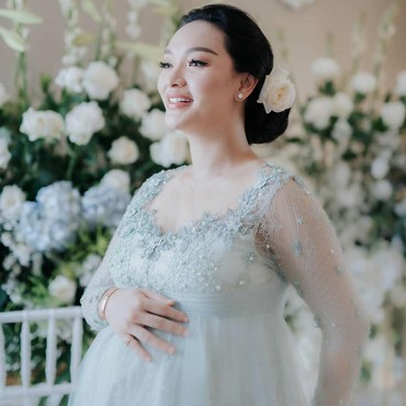 Ini Nama Anak Pertama Zaskia Gotik dan Sirajuddin Mahmud