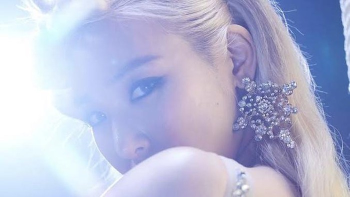 5 Idol K-Pop yang Terlibat Langsung dalam Pembuatan Video Musiknya