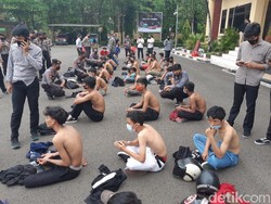 Ngaku Ikut-ikutan, 75 Pelajar Diamankan Saat Akan Ikut Demo di Banten