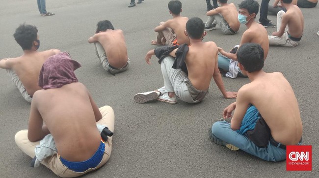 KPAI menyarankan para orang tua yang kehilangan anaknya sejak kemarin, mendatangi Polda Metro Jaya untuk memastikan keberadaan anaknya.
