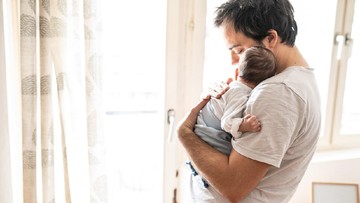 CARA AYAH ASI BONDING DENGAN SI KECIL