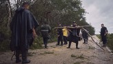 FOTO: Badai Delta Terjang Meksiko Badai delta diaporkan melesat ke arah Semenanjung Yucatan di Meksiko dengan kecepatan angin 120mph dan sampai di selatan kota Cancun pada Rabu (7/10).