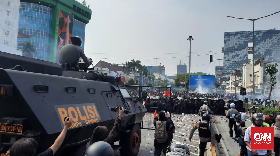 Negosiasi Buntu, Polisi Tembak Gas Air Mata di Harmoni