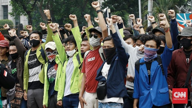 Kemendikbud mengimbau mahasiswa tetap belajar secara daring, tidak ikut demonstrasi tolak Omnibus Law. Dosen tak boleh memprovokasi.