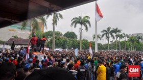 Demo Tolak Omnibus Law Berlanjut di Medan dan Palembang
