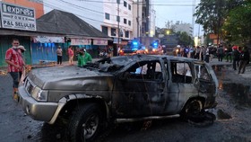Demo Pecah di Berbagai Daerah, Berujung Perusakan Pos Polisi