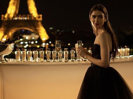 Sedang Hit, Serial Emily in Paris Tuai Kritik dari Warga Prancis