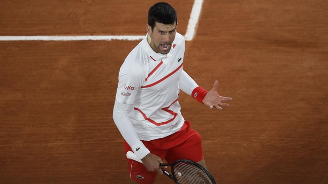 Petenis putra nomor satu dunia Novak Djokovic melaju ke semifinal Grand Slam Prancis Terbuka 2020 usai menyingkirkan Carreno Busta.