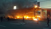  Halte TransJ Bundaran HI yang Dibakar Massa Baru Diresmikan Tahun Lalu 