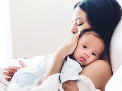 3 Cara Efektif Bantu Atasi Berat Badan Bayi ASI yang Sulit Naik