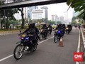 Polisi Siaga di Istana Berbekal Senapan Lontar Gas Air Mata