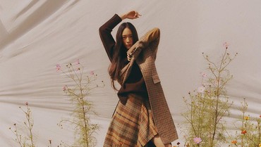 img-title Krystal Jung Resmi Tanda Tangan Kontrak dengan Agensi Baru