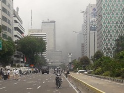 Stasiun Gambir Ditutup Imbas Demo, KA Jarak Jauh Dialihkan ke Jatinegara