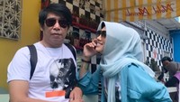 Jarang Terekspos, 7 Potret Harmonis Parto & Istri yang Beda Usia 18 Tahun