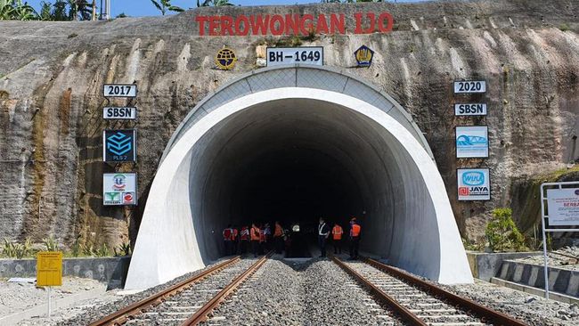 Menhub Umumkan Target Penyelesaian Jalur Ganda Kereta Api Bandung-Cicalengka pada Mei 2024