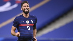 FOTO: Giroud Bersinar, Prancis Bantai Ukraina 7-1