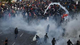 Sisa Perih-Lebam Mahasiswa Surabaya yang Ditangkap saat Demo