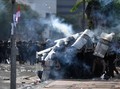 FOTO: Bentrok Penjuru Daerah Imbas Omnibus Law Cipta Kerja