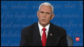 VIDEO: Momen Lalat Hinggap di Kepala Mike Pence saat Debat