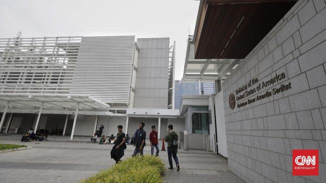 Membuat visa Amerika Serikat dikenal sulit. Kamu mesti mempersiapkan visa untuk terbang ke Amerika Serikat dari jauh-jauh hari.