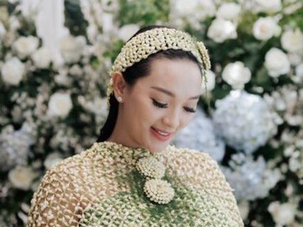 7 Potret Bahagia Zaskia Gotik dan Suami Rayakan Tujuh Bulan Kehamilan