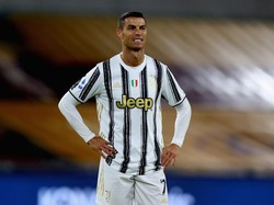 Ronaldo Hapus Komentar Miring terkait Hasil Tes COVID-19