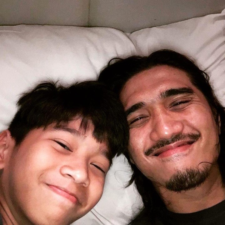 <p>Banyak netizen bilang, wajah Ayman mirip banget dengan sang ayah. (Foto: Instagram @pakduta)</p>