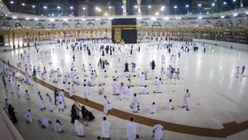Saudi Denda Orang Dekati Masjidil Haram Jelang Haji