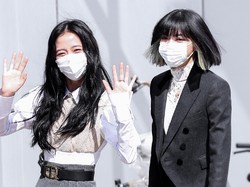 Blackpink Pakai Seragam Stylish di Knowing Bros, Ini Detail dan Harganya