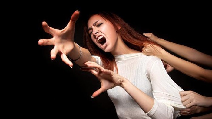 Cara Menolong Seseorang yang Mengalami Panic Attack