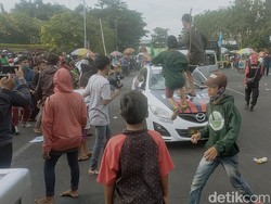 Elemen Buruh Jatim Sayangkan Ada Penyusup Demo Anarki di Surabaya