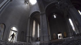 FOTO: Gereja Bersejarah Armenia Ditembaki Pasukan Azerbaijan