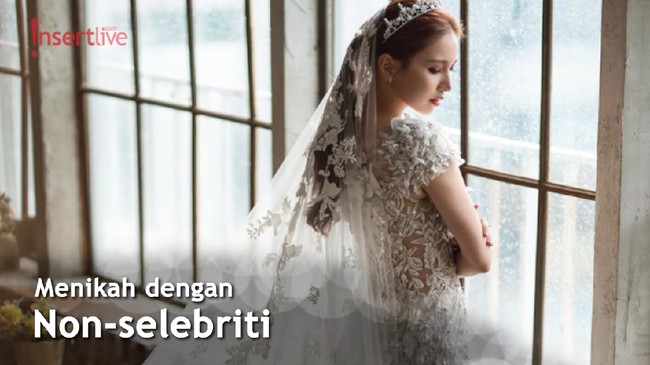 Resmi Menikah, Jei Eks FIESTAR Terlihat Cantik Kenakan Gaun Pengantin