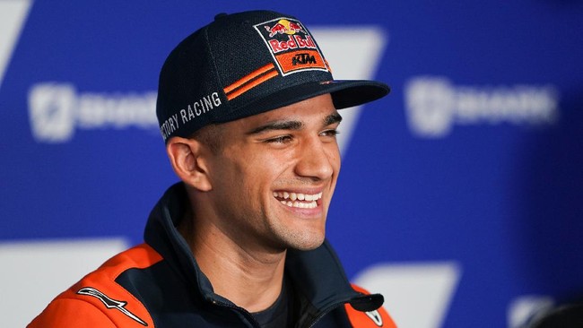 Pembalap rookie Jorge Martin sukses meraih pole position MotoGP Doha 2021 usai menjadi yang tercepat pada sesi kualifikasi di Sirkuit Losail.