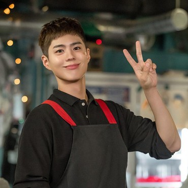 Park Bo Gum Keluar Wajib Militer Lebih Awal