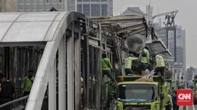 Dinas LH DKI: Sampah Demo Tolak Omnibus Law Capai 398 Ton