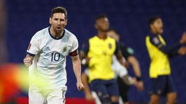 FOTO: Messi Cetak Gol Kemenangan Argentina vs Ekuador