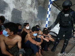 30 Pendemo UU Ciptaker Reaktif Corona Diisolasi di Wisma Pademangan