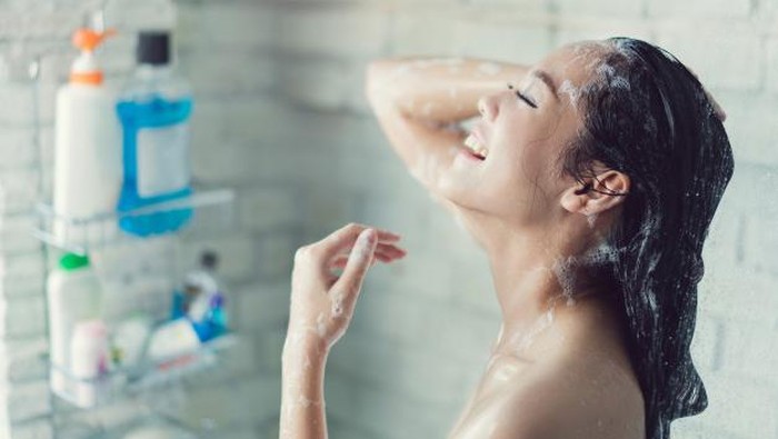 5 Alasan Pentingnya Menggunakan Kondisioner Setelah  5 Alasan Pentingnya Menggunakan Kondisioner Setelah