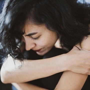 5 Kerugian Saat Kamu Masih Menyimpan Amarah dan Dendam Pada Mantan!