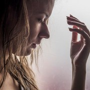 Cara Mengatasi Depresi Setelah Ditinggal Meninggal Orang Tersayang