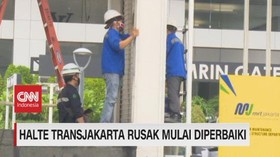 VIDEO: Halte Transjakarta Rusak Mulai Diperbaiki