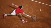 FOTO: Djokovic vs Nadal di Final Prancis Terbuka Novak Djokovic akan menghadapi Rafael Nadal di final Prancis Terbuka 2020. Berikut foto-foto perjuangan keduanya ke final.