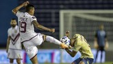 SMASHOT: Melawan Rintangan, Mematahkan Rekor Para atlet berduel tidak kenal lelah melewati adangan lawan guna memenangi pertandingan. Ada juga yang memecahkan rekor dunia dalam ajang olahraga pekan ini.