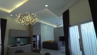 <p> Berapa sewa vilanya? Syekh Ali Jaber mengatakan rate vila per hari berkisar Rp2 juta sampai 4 jutaan. (Foto: YouTube Rans Entertainment)</p>