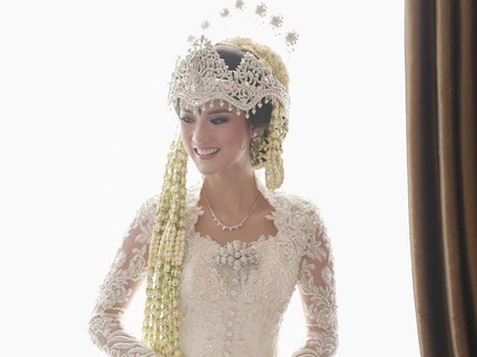 Menikah, Atries Angel Mantan Chef Juna Cantik Berkebaya & Bikin Pangling