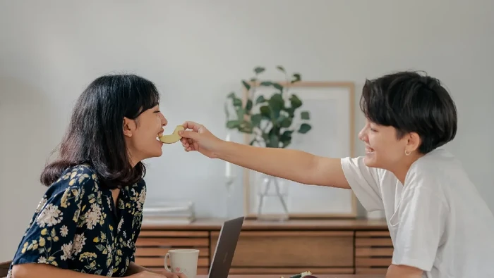 Bosan Tapi Masih Sayang, Coba Atasi dengan Ini Bareng Pasangan Bosan Tapi Masih Sayang, Coba Atasi dengan Ini Bareng Pasangan