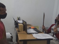 Video Polisi Tangkap Pembobol Minimarket di Makassar