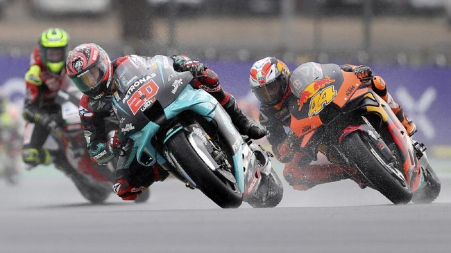 Fabio Quartararo berhasil meraih pole position MotoGP Aragon 2020 usai mencatat waktu terbaik pada sesi kualifikasi, Sabtu (17/10).