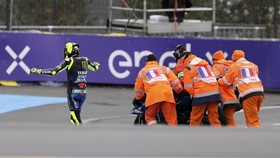 FOTO: Musibah Valentino Rossi di MotoGP Prancis